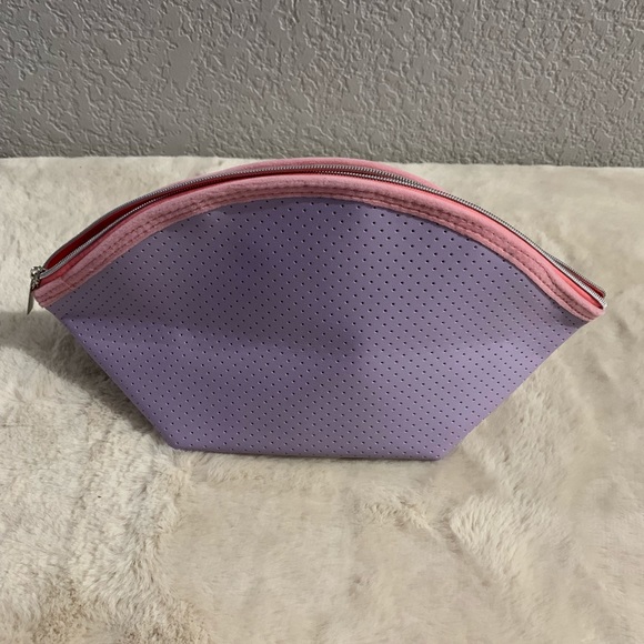 Benefit Cosmetics Makeup Pouch - Picture 2 of 3